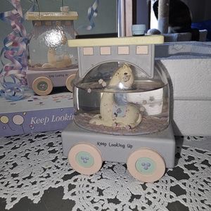 Precious Moments 579629 Looking Up WaterDome Globe Train with baby giraffe